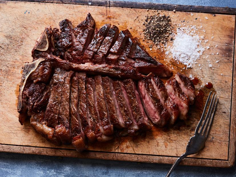 Bít tết sườn bò chữ T Canada T-bone